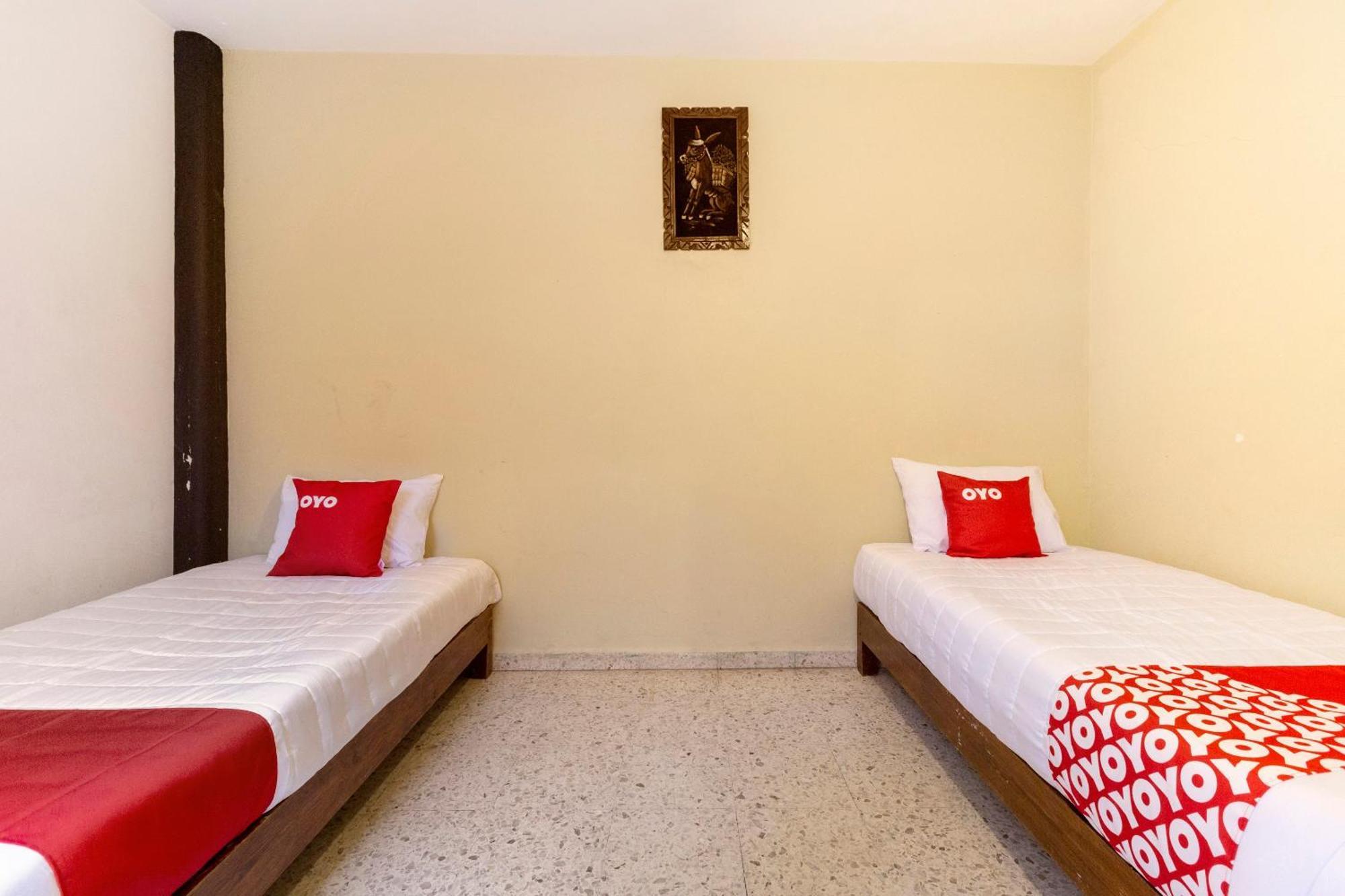 Oyo Hotel Emperador, Oaxaca Exterior photo