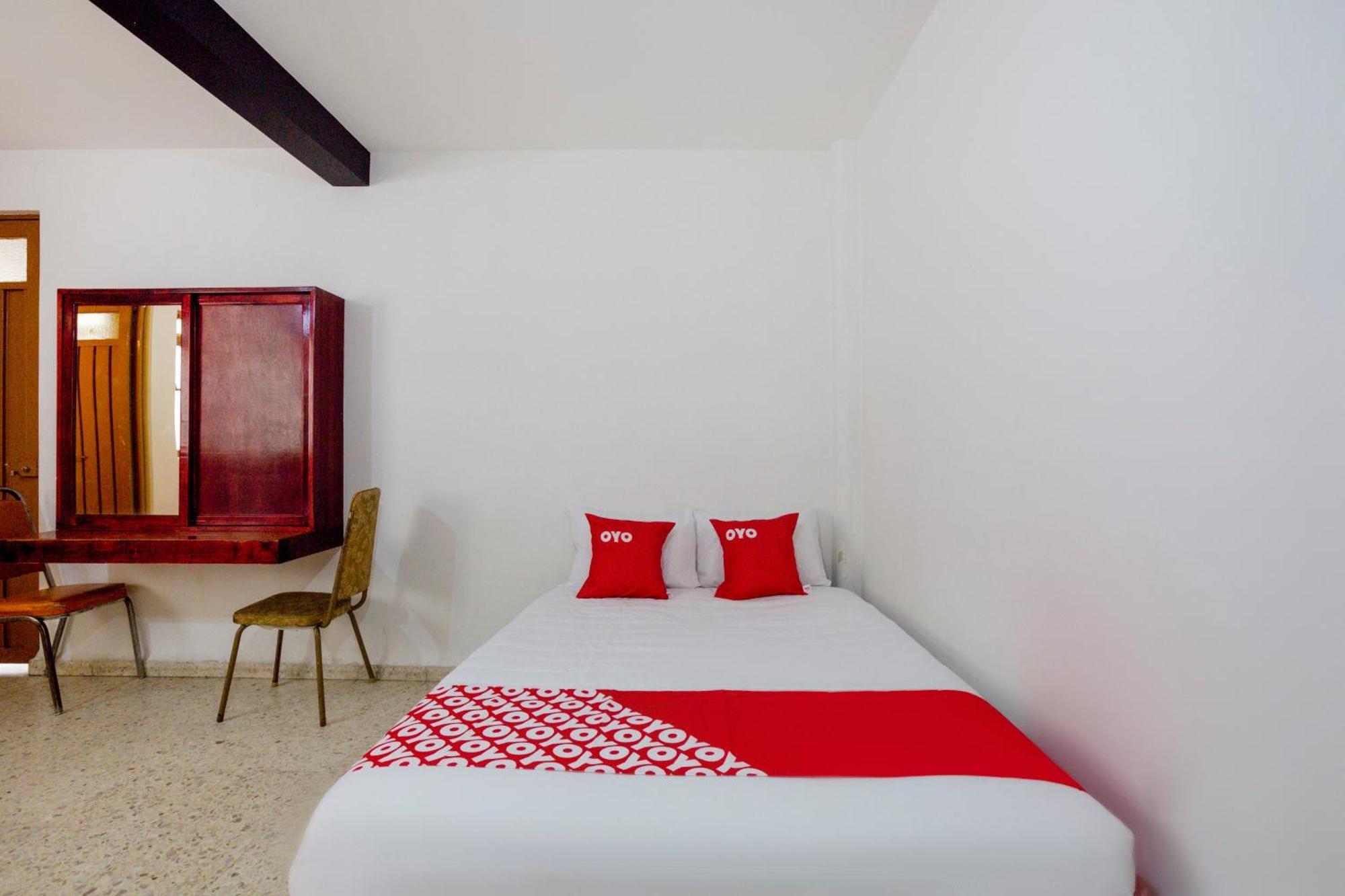 Oyo Hotel Emperador, Oaxaca Exterior photo